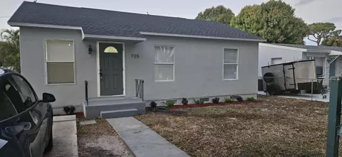 725 Nathan Hale Rd, West Palm Beach, FL 33405