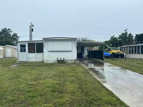 6950 SE Ridgeway Ter, Hobe Sound, FL 33455