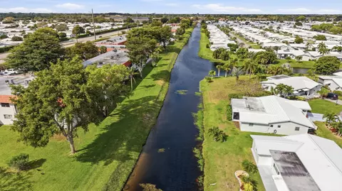 View/Area - 1981 W Woolbright Rd #E101, Boynton Beach, FL 33426 photo 5 of 5