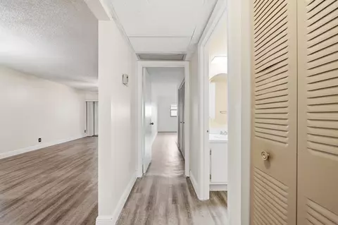 Entry Way - 1981 W Woolbright Rd #E101, Boynton Beach, FL 33426 photo 1 of 1