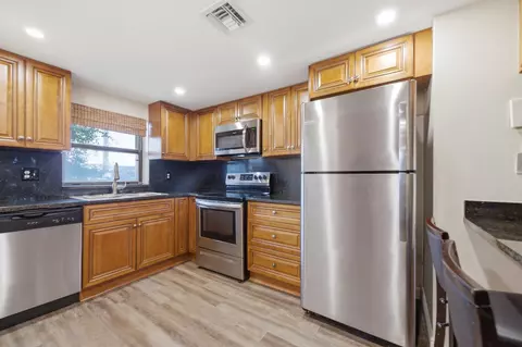1981 W Woolbright Rd #E101, Boynton Beach, FL 33426