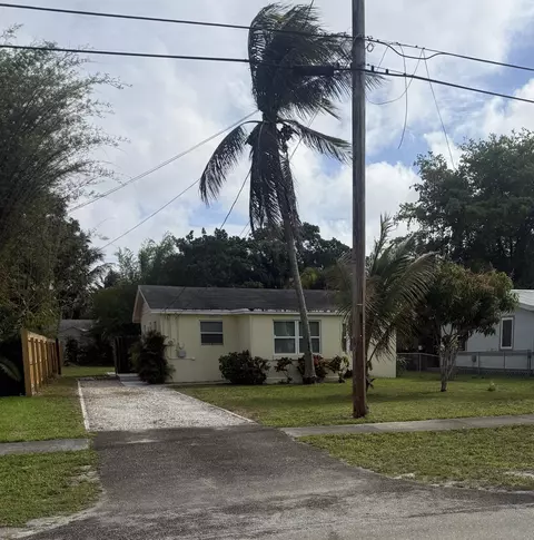 4596 Old Military Trl, West Palm Beach, FL 33417
