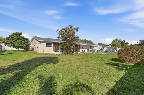 Exterior - 305 Circle E, Jupiter, FL 33458 photo 10 of 12