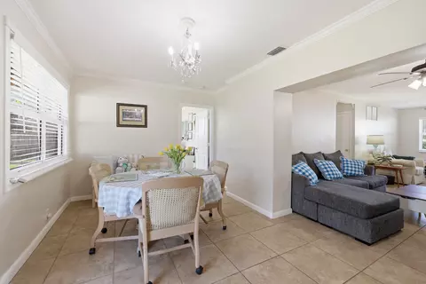 Dining - 305 Circle E, Jupiter, FL 33458 photo 2 of 3