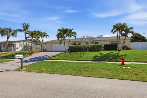 Exterior - 305 Circle E, Jupiter, FL 33458 photo 12 of 12