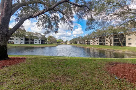 15456 Pembridge Dr #111, Delray Beach, FL 33484