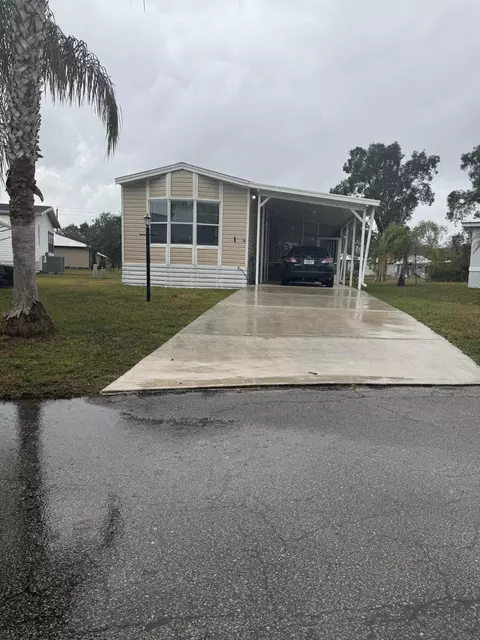 1 SE Gorda Way, Port Saint Lucie, FL 34952