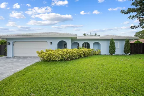 3244 NW 25th Way, Boca Raton, FL 33434