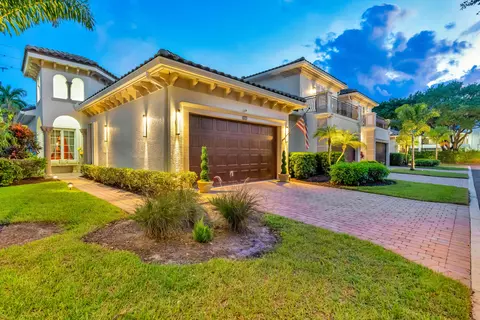 104 Renaissance Dr, North Palm Beach, FL 33410