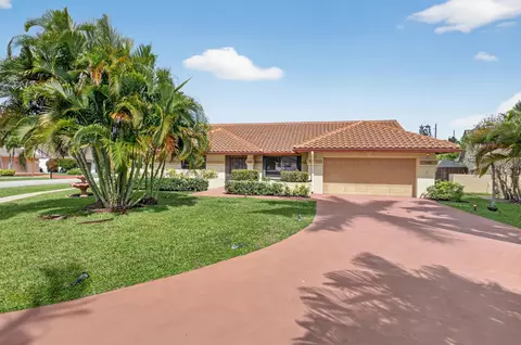 9362 Laurel Green Dr, Boynton Beach, FL 33437