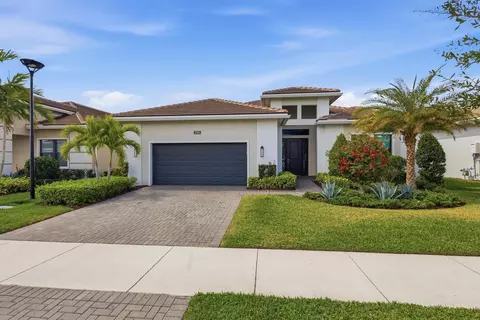 5395 Saint Vincent Ln, The Acreage, FL 33470