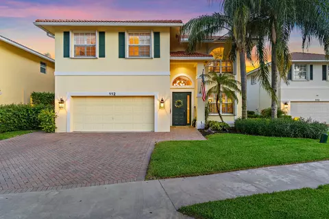 112 Hidden Hollow Dr, Palm Beach Gardens, FL 33418