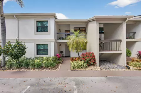 12871 Briarlake Dr #203, Palm Beach Gardens, FL 33418