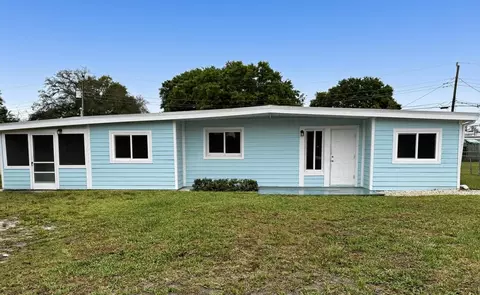 360 Barraclough St, Fort Pierce, FL 34982