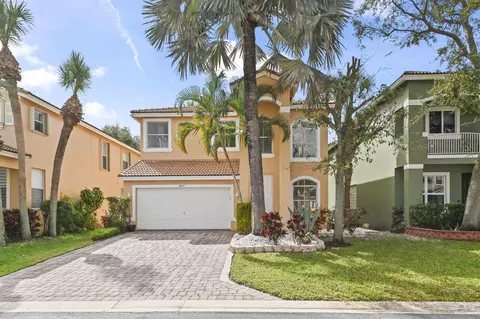 6657 Lurais Dr, Lake Worth, FL 33463