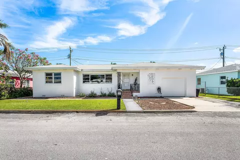 147 E 28th St E, Riviera Beach, FL 33404