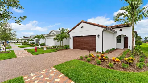 203 SE Via Sangro, Port Saint Lucie, FL 34952