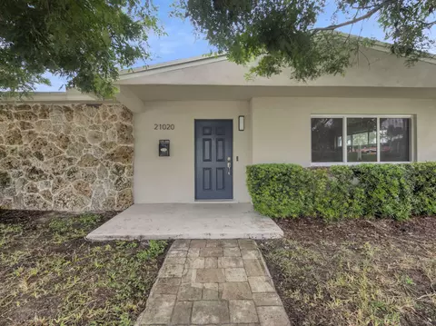 21020 Highland Lakes Blvd, Miami, FL 33179