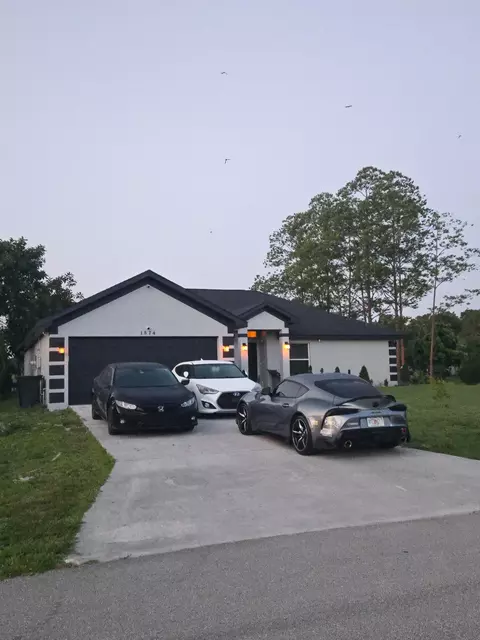 1574 SW Fresno Rd, Port Saint Lucie, FL 34953