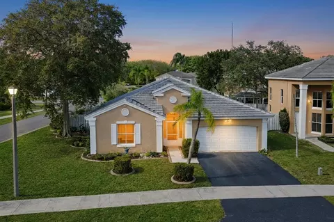 5295 NW 54th St, Coconut Creek, FL 33073