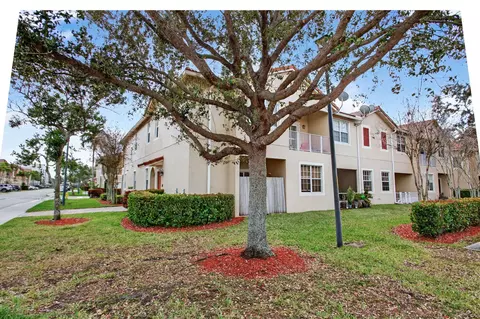 9125 Pershore Pl #8204, Tamarac, FL 33321