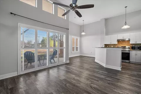 4751 Via Palm Lk #407, West Palm Beach, FL 33417