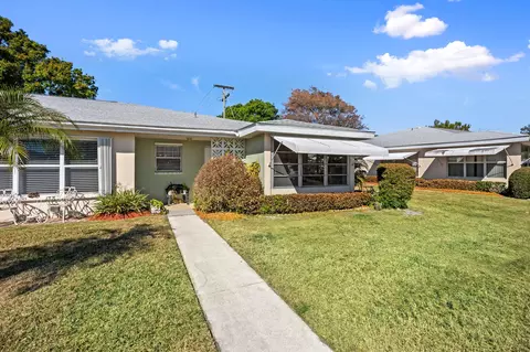 113 Lakes End Dr #D, Fort Pierce, FL 34982