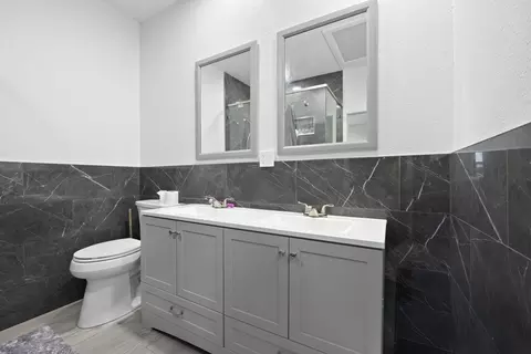 Bath - 2517 SE Normand St, Stuart, FL 34997 photo 1 of 4