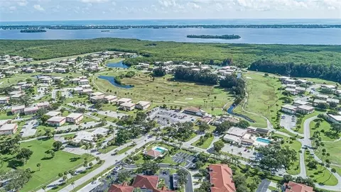 106 Spring Lake Ct #201, Vero Beach, FL 32962