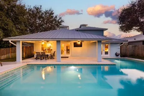 9325 SE Mercury St, Hobe Sound, FL 33455