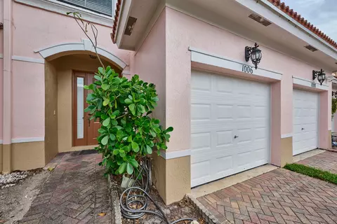 1006 Seminole Palms Dr, Greenacres, FL 33463