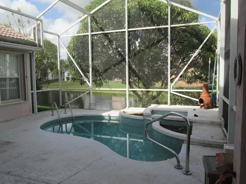 2866 Waters Edge Cir, Greenacres, FL 33413
