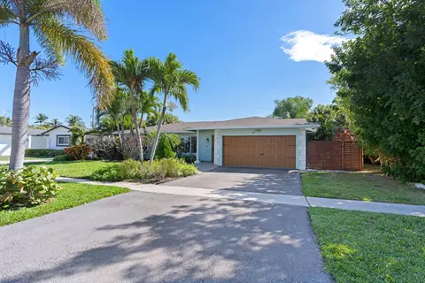 136 Oregon Ln, Boca Raton, FL 33487