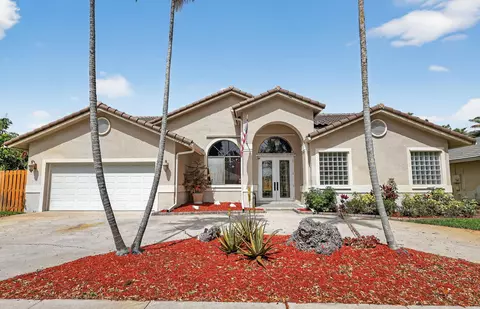 10265 SW 12th St, Pembroke Pines, FL 33025
