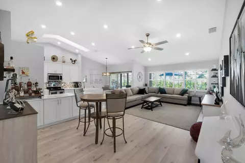 17215 Boca Club Blvd #1, Boca Raton, FL 33487