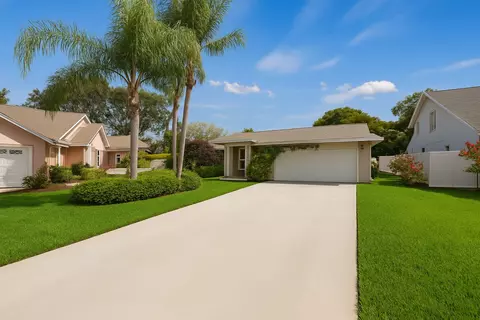 10859 Cambay Cir, Boynton Beach, FL 33437