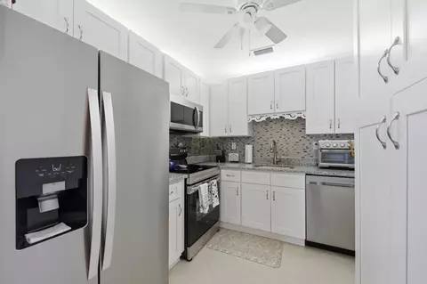 815 Flanders Q, Delray Beach, FL 33484
