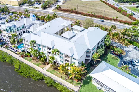 975 NW Flagler Ave #302, Stuart, FL 34994