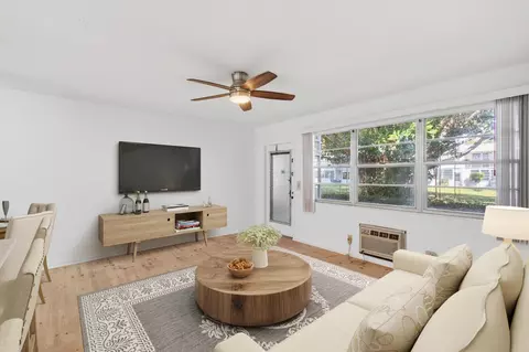 247 Ventnor R, Deerfield Beach, FL 33442