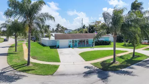 1162 S Deerfield Avenue Ave, Deerfield Beach, FL 33441