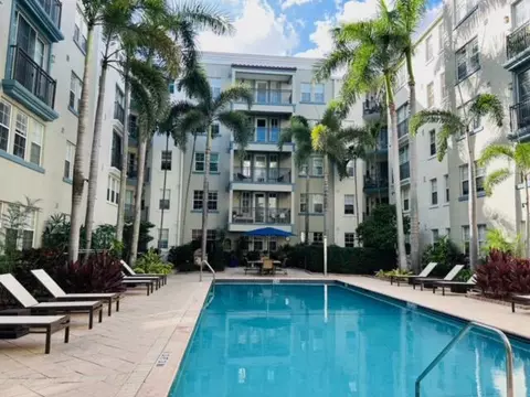 533 NE 3rd Ave #204, Fort Lauderdale, FL 33301
