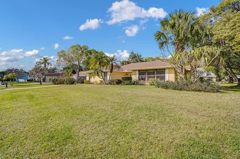 1106 Driftwood Ln, Fort Pierce, FL 34982