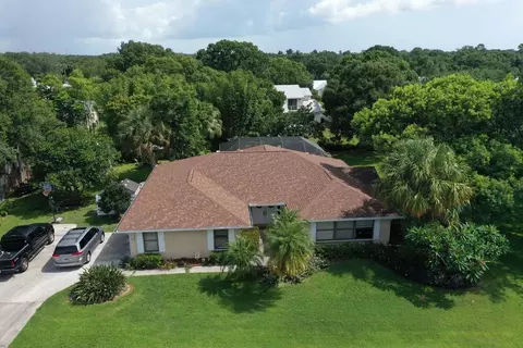 1106 Driftwood Ln, Fort Pierce, FL 34982