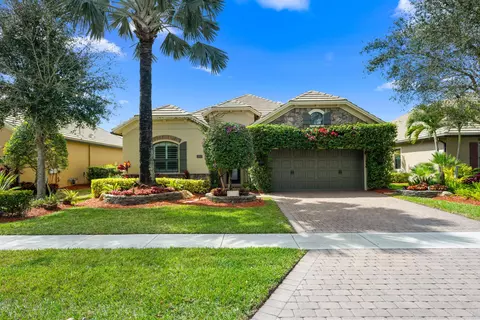 2853 Siena Cir, Wellington, FL 33414