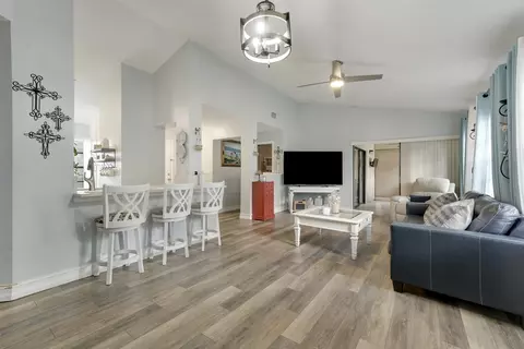 3263 Perimeter Dr, Greenacres, FL 33467