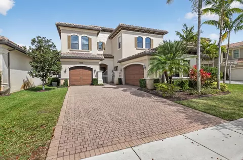 8527 Lewis River Rd, Delray Beach, FL 33446