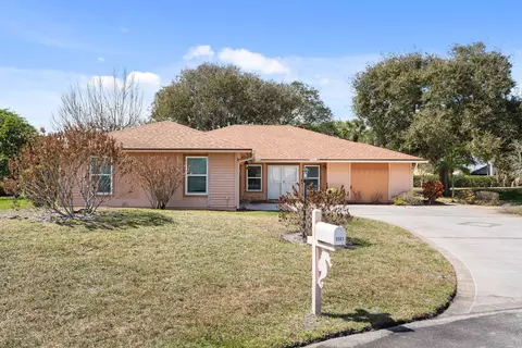 6581 SE Nantucket Ct, Hobe Sound, FL 33455