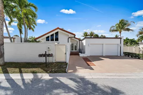 102 W Sandpiper Cir, Jupiter, FL 33477
