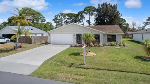 1641 SE Clearmont St, Port Saint Lucie, FL 34983