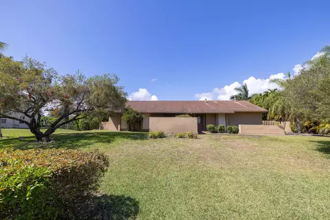18422 SW 87th Pl, Cutler Bay, FL 33157
